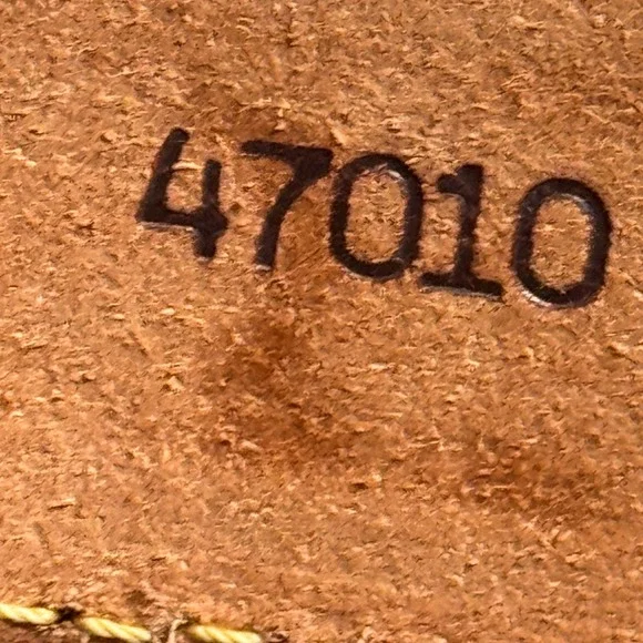 1980s Disneyland Stamped Leather Belt Mickey Pinocchio Donald 28 RARE Vintage - Picture 5 of 8